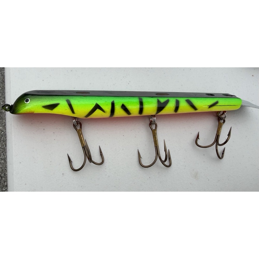 Suick Weighted Wood Thriller Musky Lure Firetiger Jerkbait / Dive & Rise